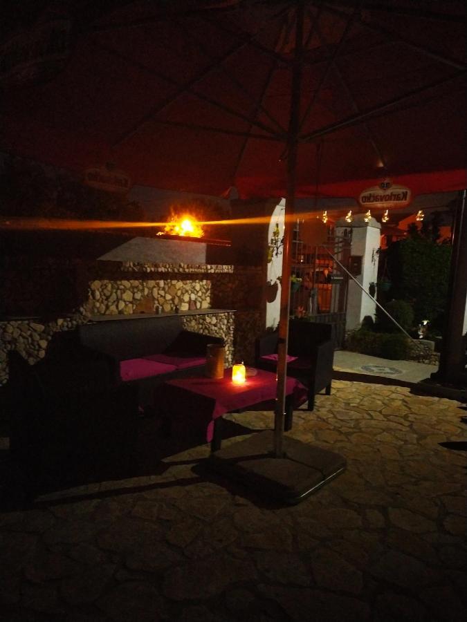 Apartman Antonija Pula Exterior foto